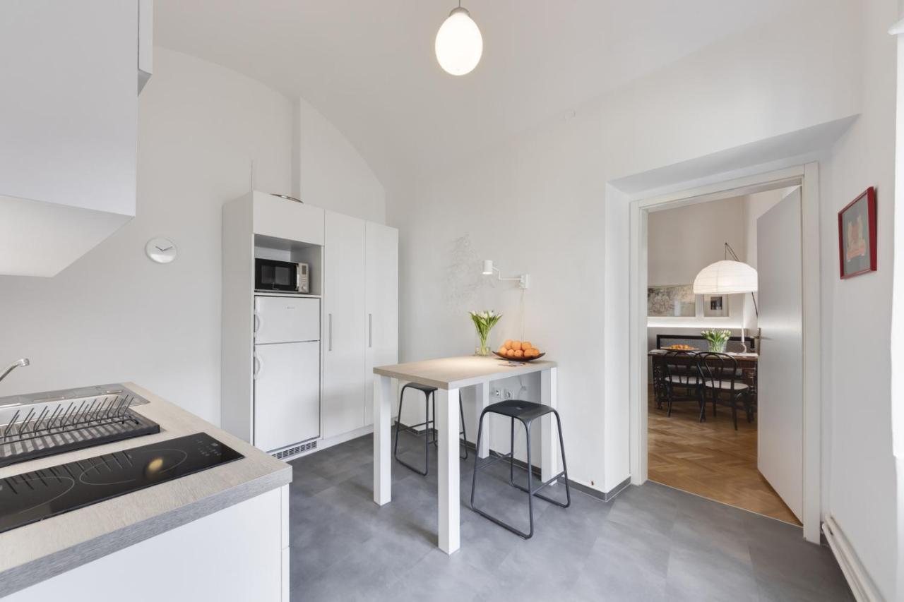 City Center Apartment With Parking Ljubljana Bagian luar foto