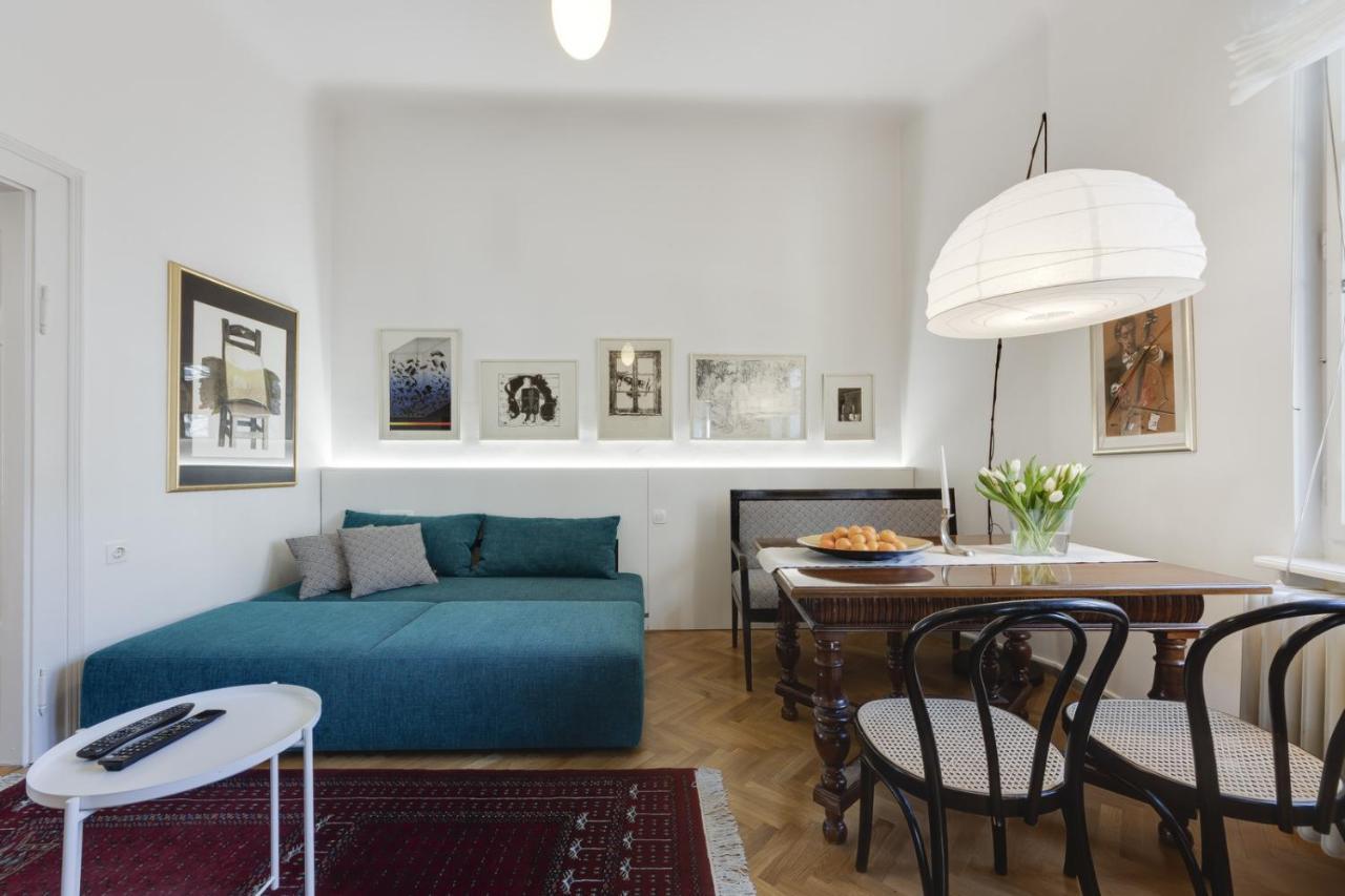 City Center Apartment With Parking Ljubljana Bagian luar foto