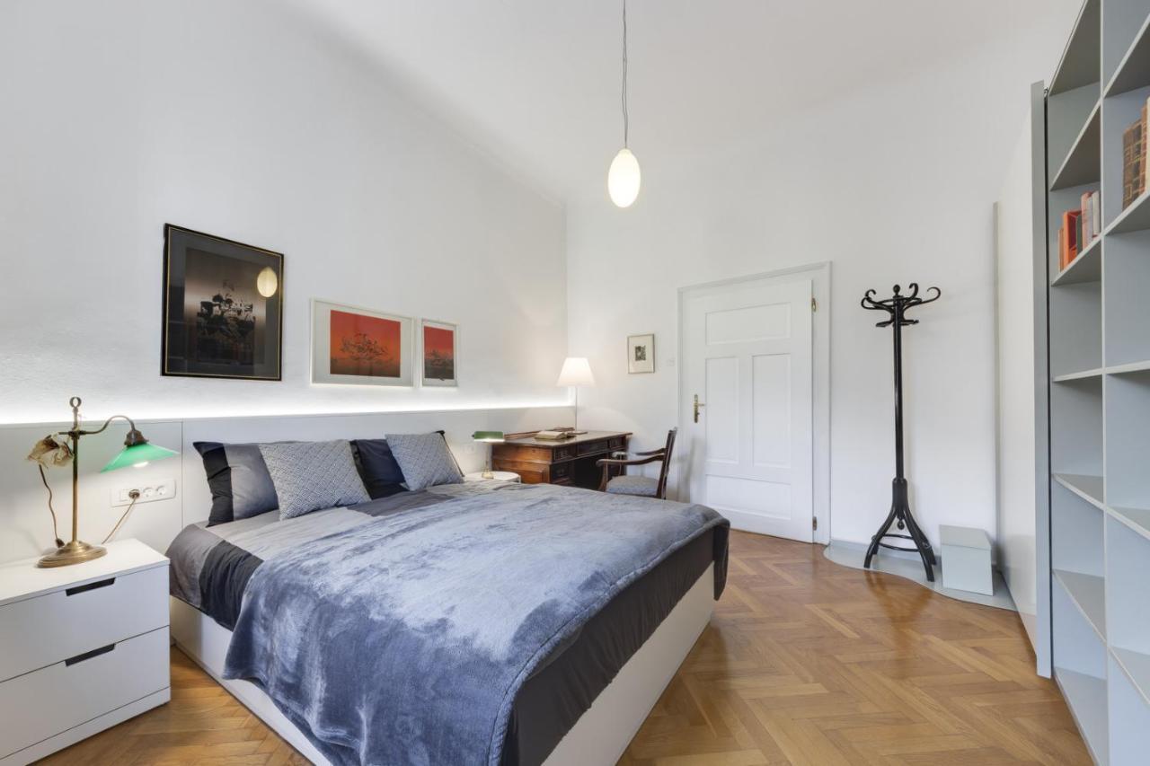City Center Apartment With Parking Ljubljana Bagian luar foto