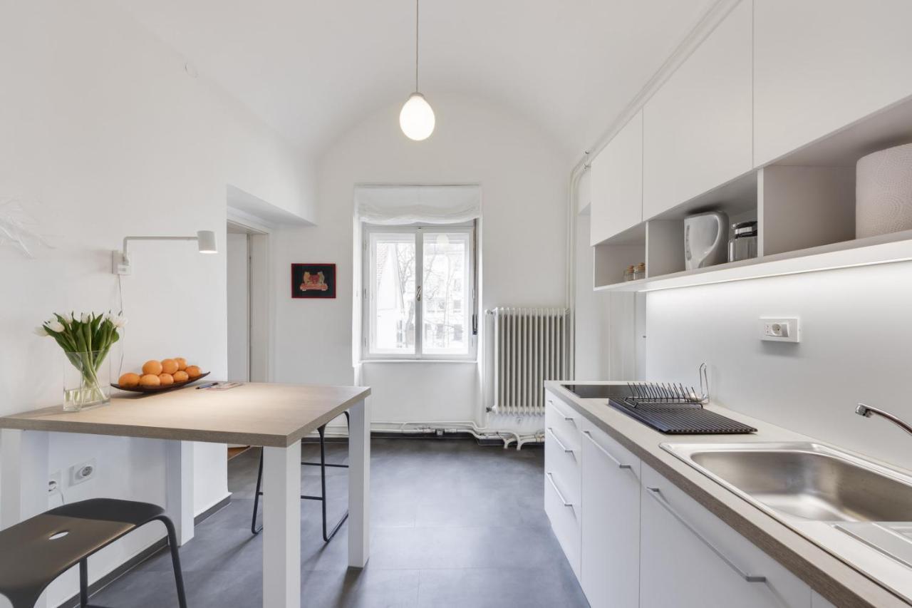 City Center Apartment With Parking Ljubljana Bagian luar foto